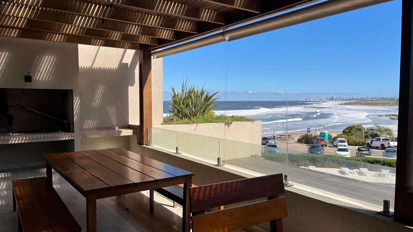 Alquier departamento de tres dormitorios con vista al mar